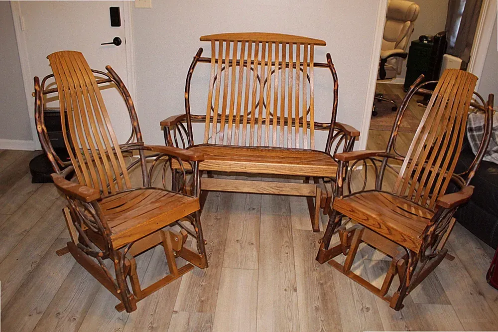 Glider chairs and two-seater, handmade. In mint condition.