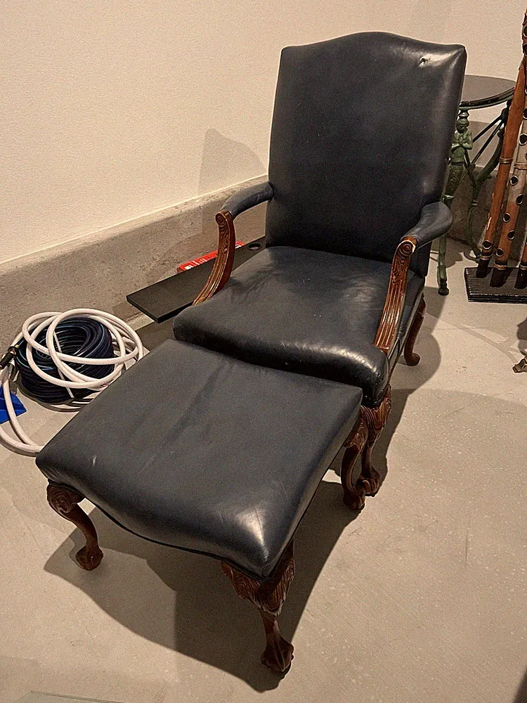 Hickory Furniture Chaise/lounge Style Carved Mahogany Armchair ottoman leather