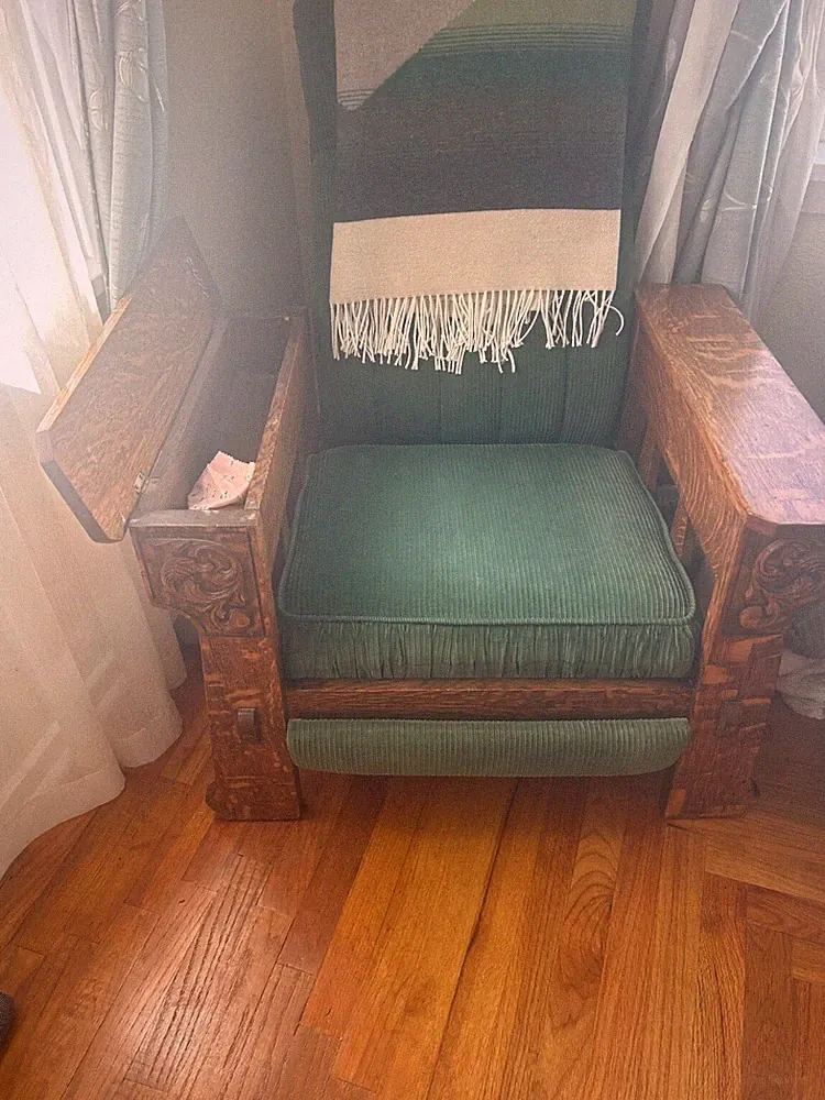 Morris antique Royal Chair vintage 1900 Royal Chair, pick up only. excellent